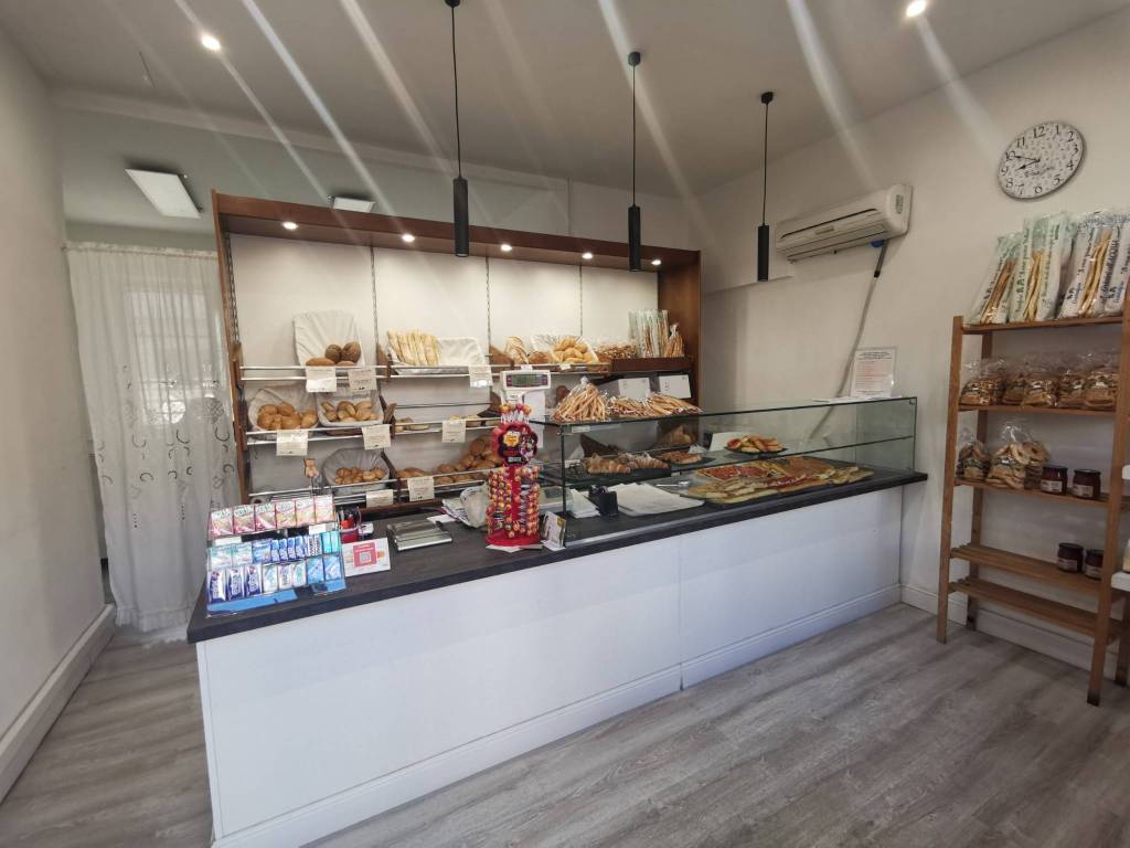 negozio in vendita a Brandizzo