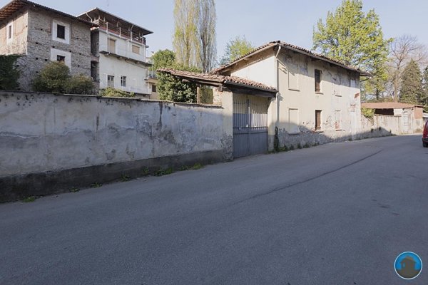casa indipendente in vendita a Bricherasio