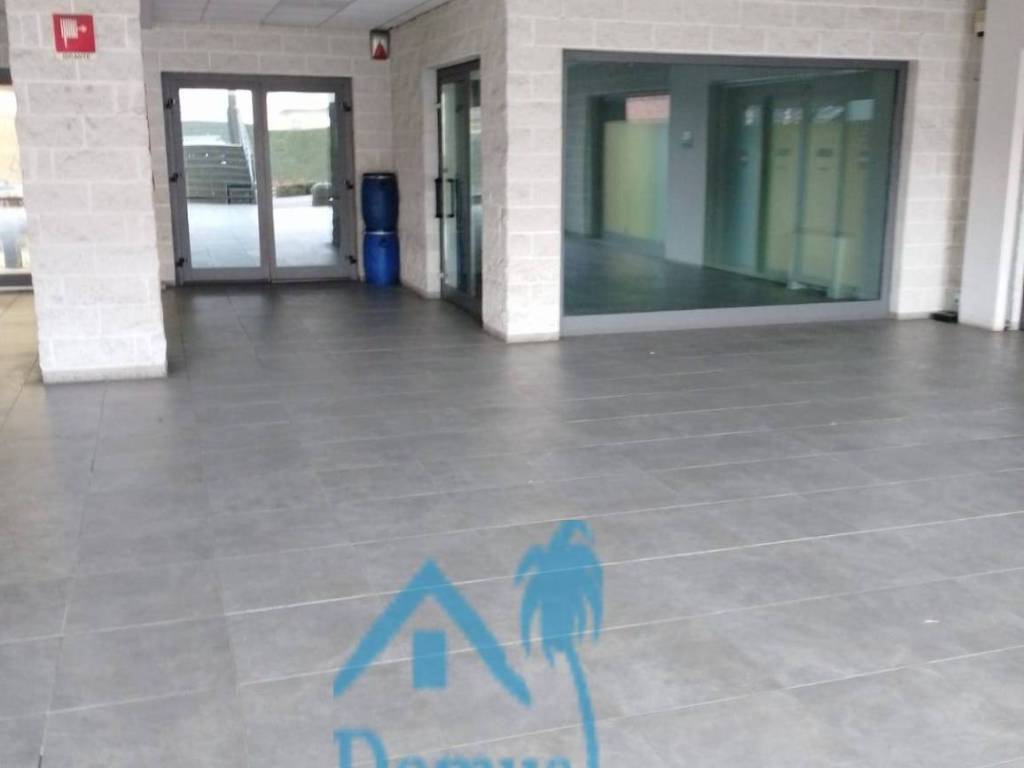 negozio in vendita a Bricherasio in zona Cappella Moreri