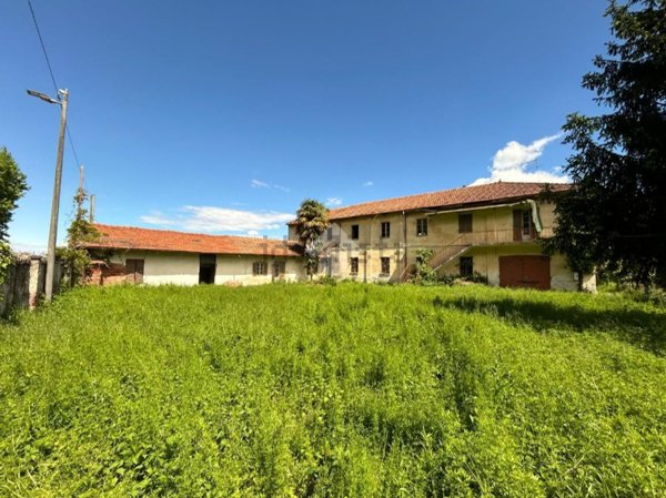 terreno edificabile in vendita a Bricherasio