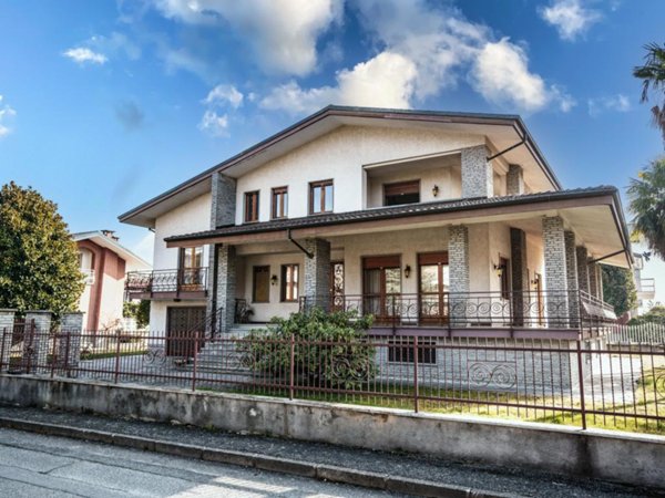 casa indipendente in vendita a Bricherasio