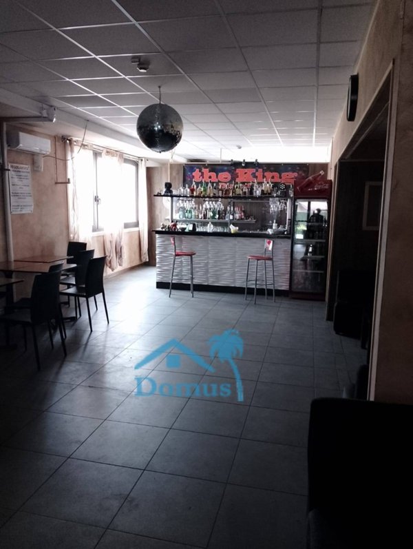 negozio in vendita a Bricherasio in zona Cappella Moreri