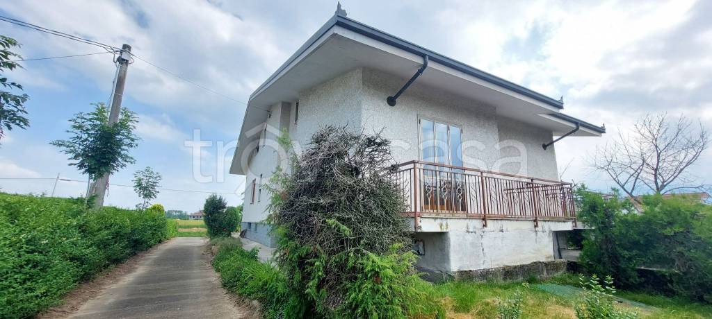casa indipendente in vendita a Bricherasio in zona Cappella Merli