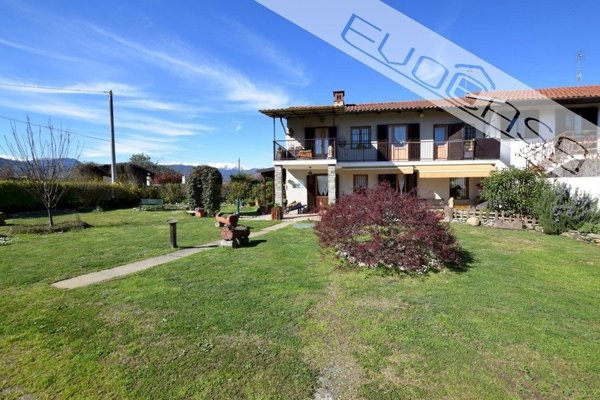 casale in vendita a Bricherasio