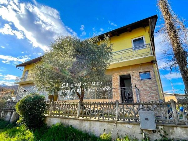 casa indipendente in vendita a Bricherasio in zona Cappella Moreri