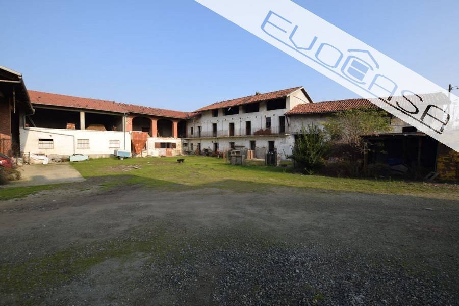 casa indipendente in vendita a Bricherasio