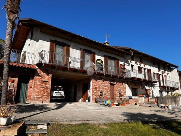 casa indipendente in vendita a Bricherasio