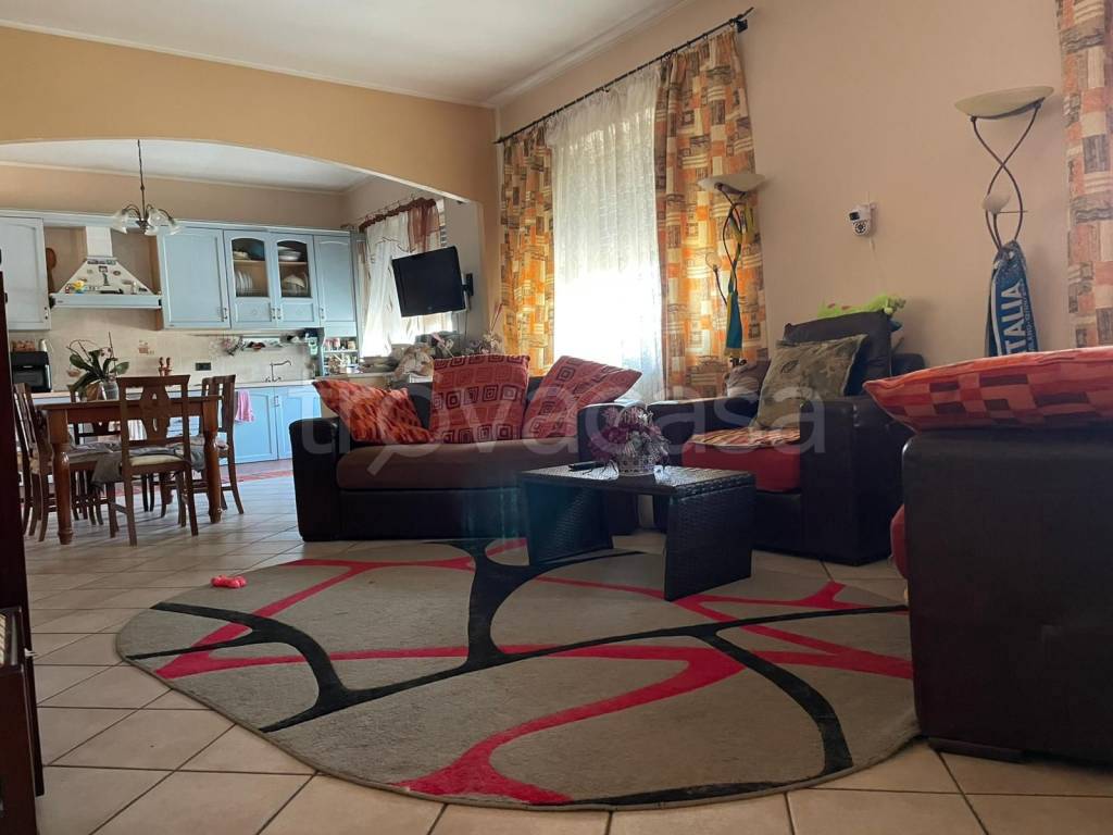 appartamento in vendita a Bricherasio in zona Cappella Moreri