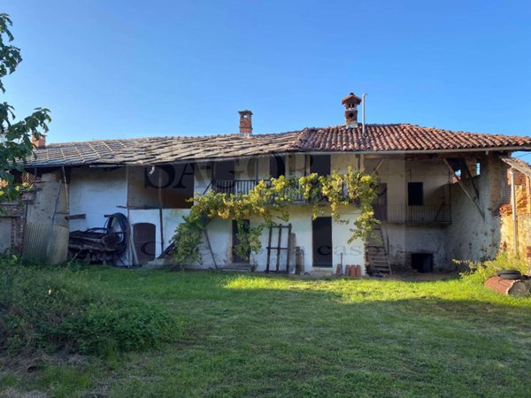 casale in vendita a Bricherasio
