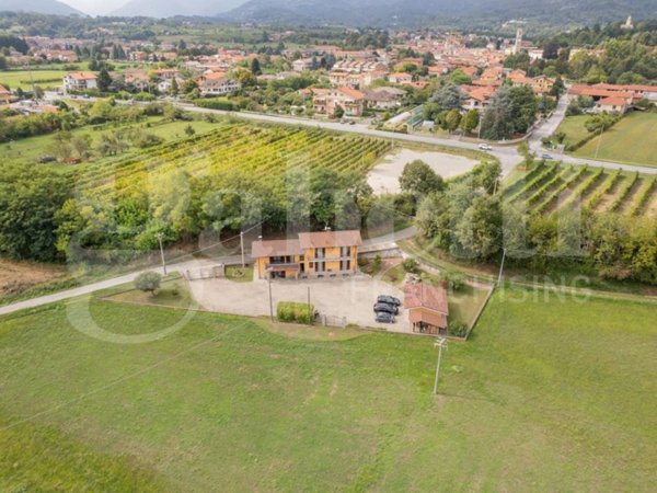 casa indipendente in vendita a Bricherasio