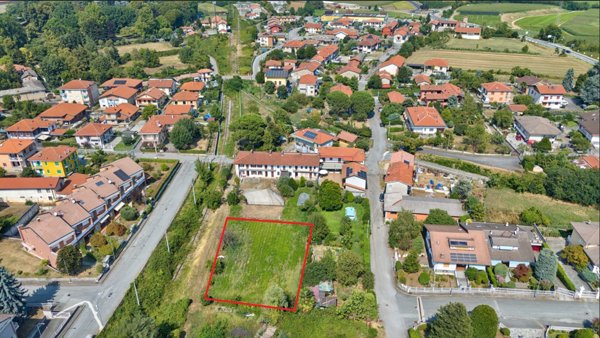 terreno edificabile in vendita a Bricherasio
