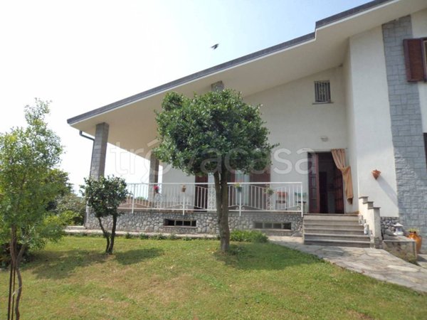 casa indipendente in vendita a Bricherasio