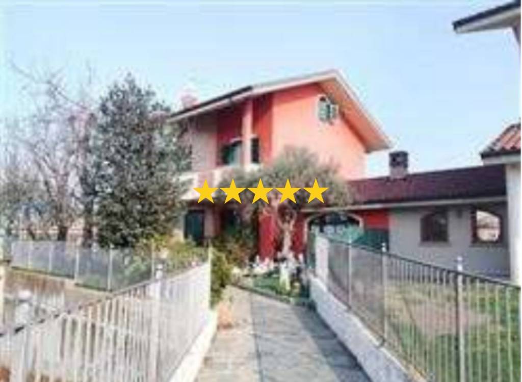 casa indipendente in vendita a Bricherasio