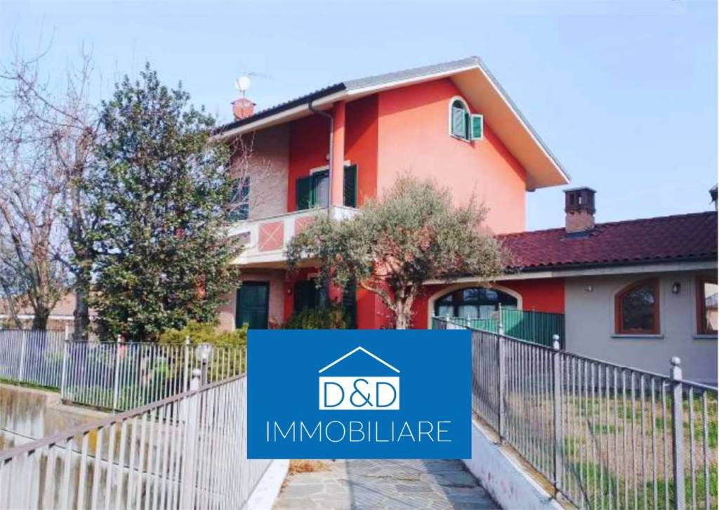 casa indipendente in vendita a Bricherasio