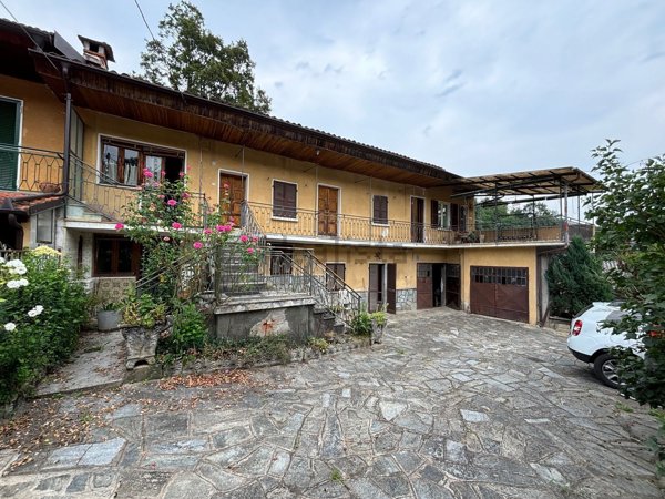 casa indipendente in vendita a Bricherasio in zona San Michele