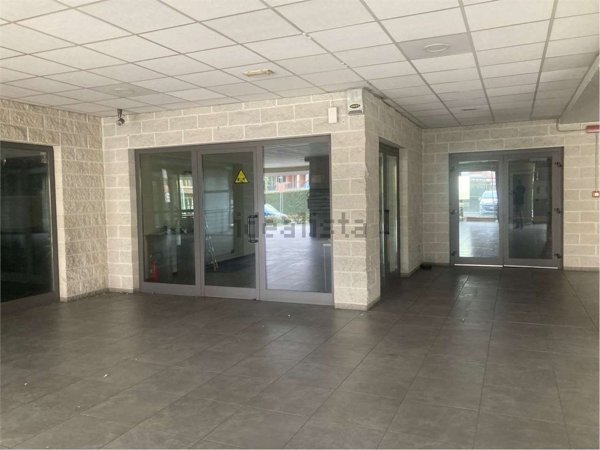 locale commerciale in vendita a Bricherasio