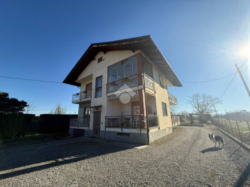 quadrivano in vendita a Bricherasio in zona Cappella Merli