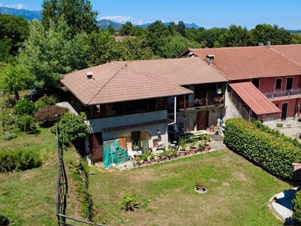 casa indipendente in vendita a Bricherasio in zona Cappella Moreri