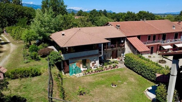 casa indipendente in vendita a Bricherasio in zona Cappella Moreri