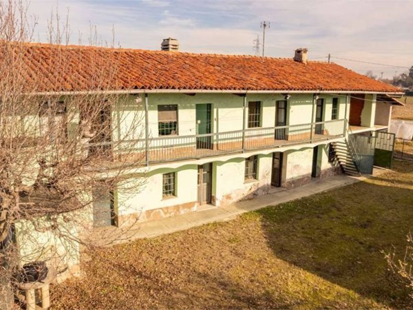 casa indipendente in vendita a Bricherasio