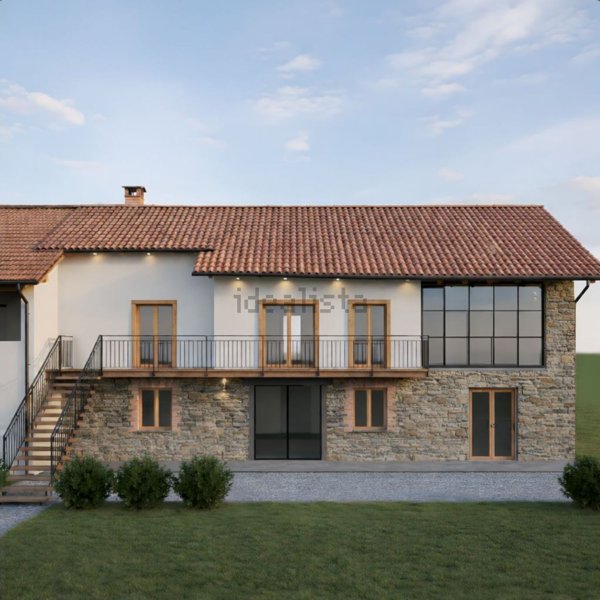 casale in vendita a Bricherasio