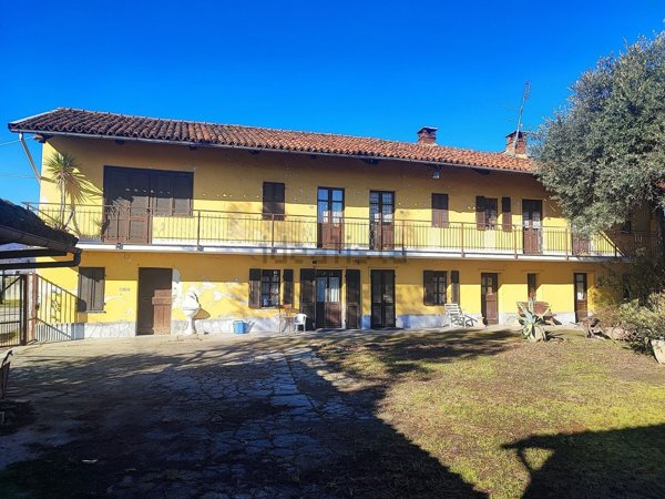 casale in vendita a Bricherasio
