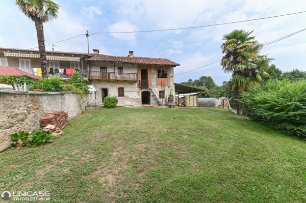 casale in vendita a Bricherasio in zona Cappella Moreri