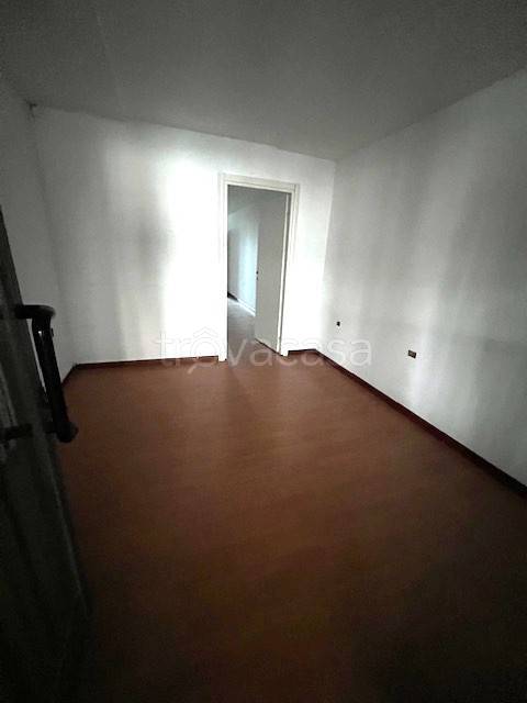 negozio in vendita a Bricherasio in zona Cappella Moreri