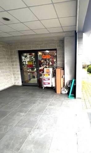 negozio in vendita a Bricherasio in zona Cappella Moreri