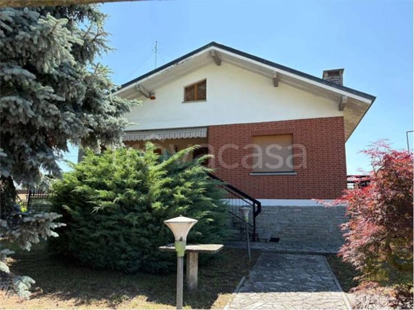 casa indipendente in vendita a Bricherasio in zona Cappella Moreri