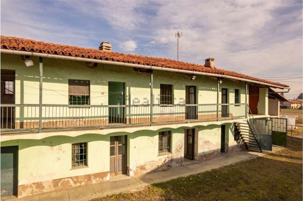 casa indipendente in vendita a Bricherasio in zona Cappella Moreri