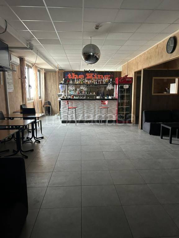 negozio in vendita a Bricherasio in zona Cappella Moreri
