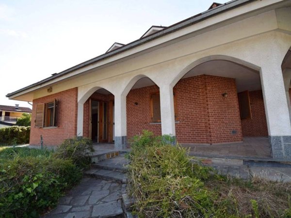 casa indipendente in vendita a Bricherasio