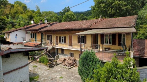 casa indipendente in vendita a Bricherasio in zona San Michele