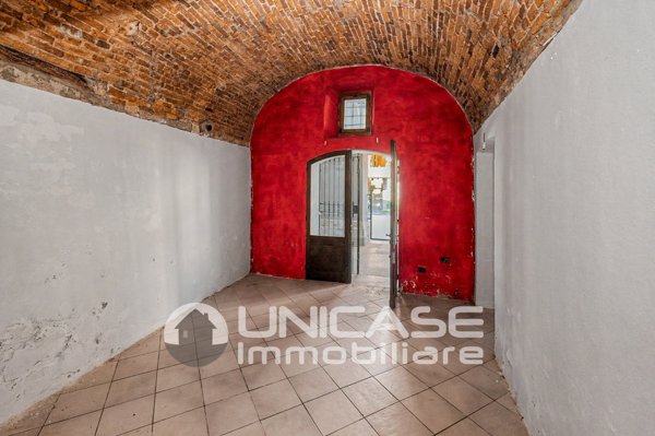 locale commerciale in vendita a Bricherasio