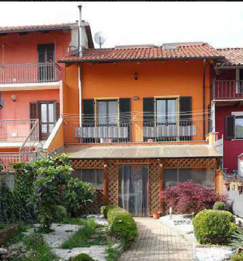 casa indipendente in vendita a Bricherasio in zona Cappella Moreri