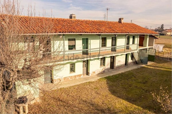 appartamento in vendita a Bricherasio in zona Cappella Moreri