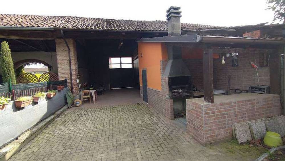 appartamento in vendita a Bricherasio in zona Cappella Moreri