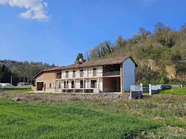 casale in vendita a Brozolo