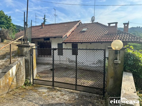 casa semindipendente in vendita a Brozolo in zona Stazione