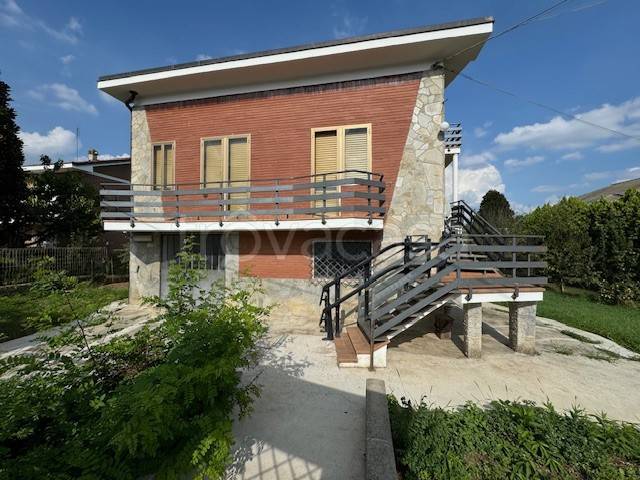casa indipendente in vendita a Bruino