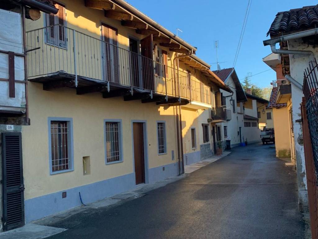 casa indipendente in vendita a Bruino