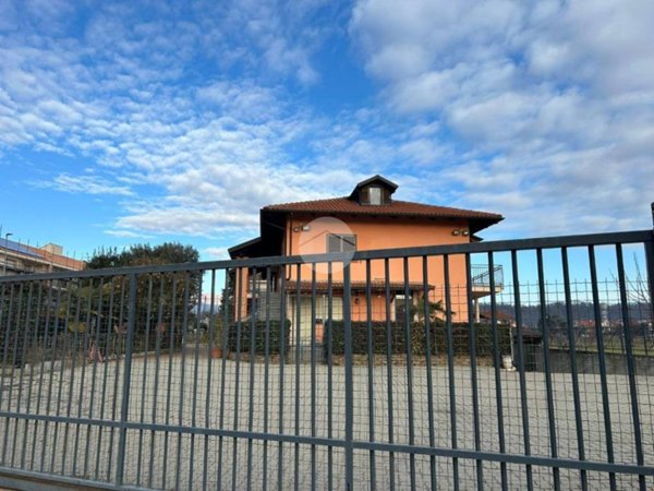 pentavano in vendita a Bruino in zona Villaggio Alba Serena