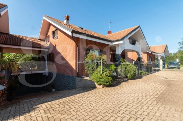 casa indipendente in vendita a Bruino