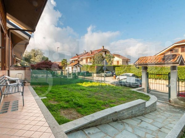 casa indipendente in vendita a Bruino