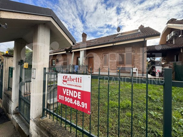 casa indipendente in vendita a Bruino