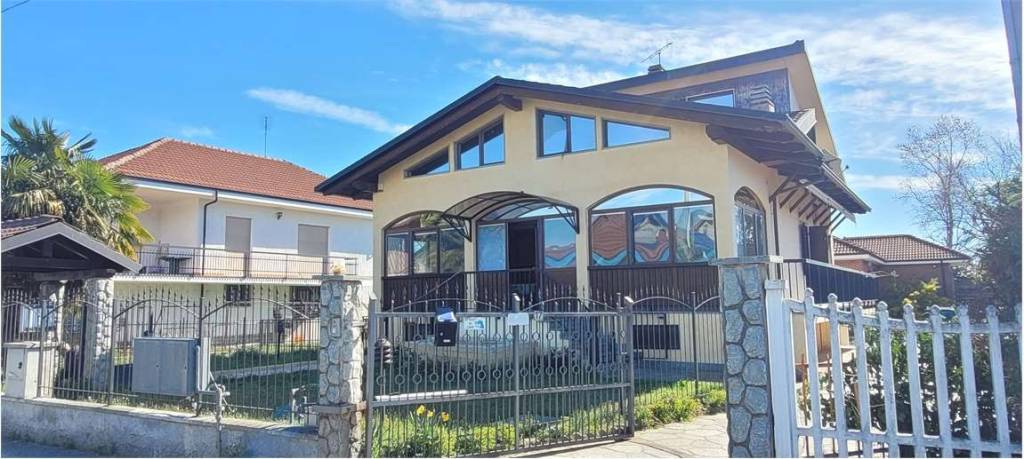 casa indipendente in vendita a Bruino