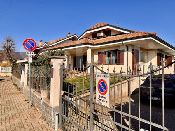 casa indipendente in vendita a Bruino