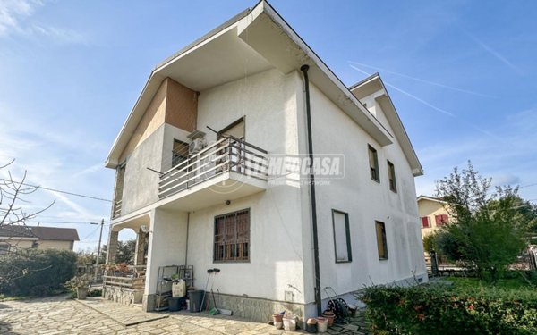 casa indipendente in vendita a Bruino