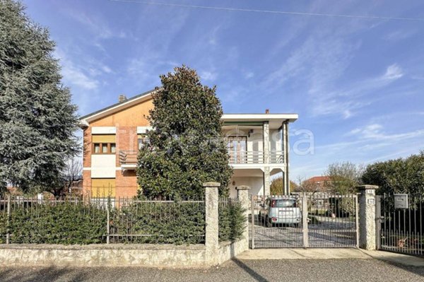 casa indipendente in vendita a Bruino